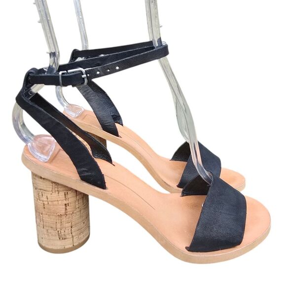 Dolce Vita Heeled Sandals Black‎ Leather Round Heel Women's size 6 - Picture 1 of 10